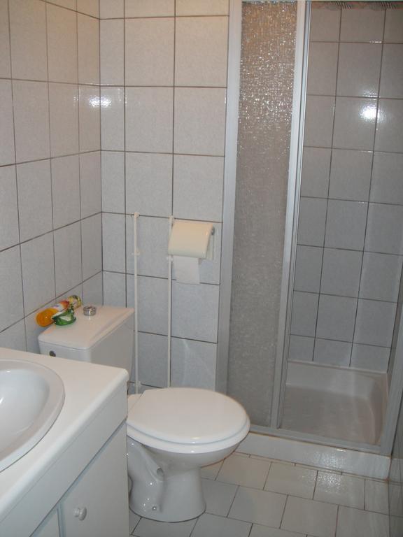 Chambres D'Hotes & Champagne Douard La Chapelle-Monthodon Exterior photo
